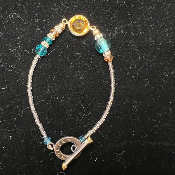 Gulten Dye swavorski crystal toggle bracelet. 7 inches. SPARKLES!!! - Picture 9 of 9